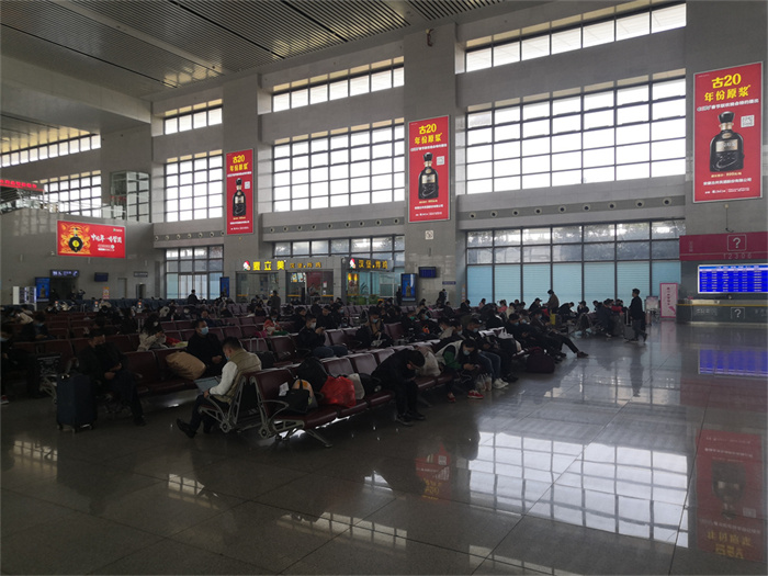 鶴壁高鐵站廣告中各類燈箱媒體都有哪些優(yōu)勢(shì)？